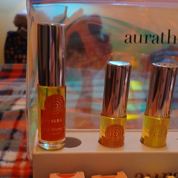 NEW Auratherapy Chakra Boosting Body Oil Gift Set - Picture 4 of 5